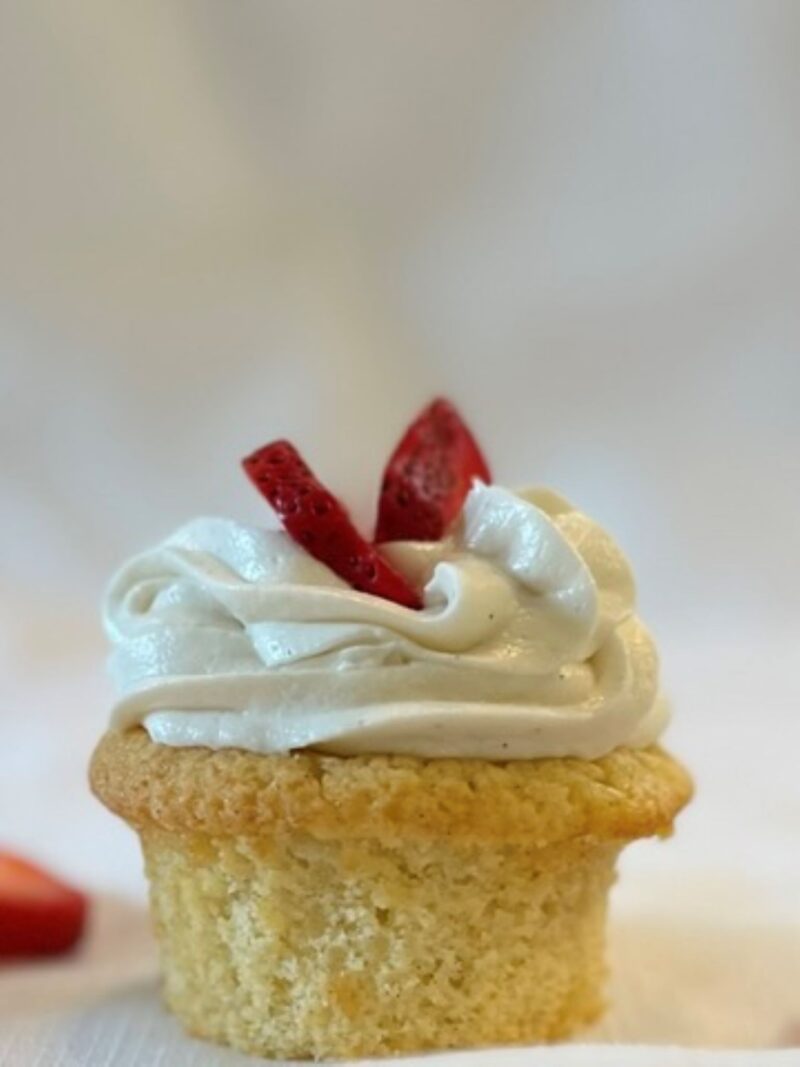 Strawberries and Cream Cupcakes
